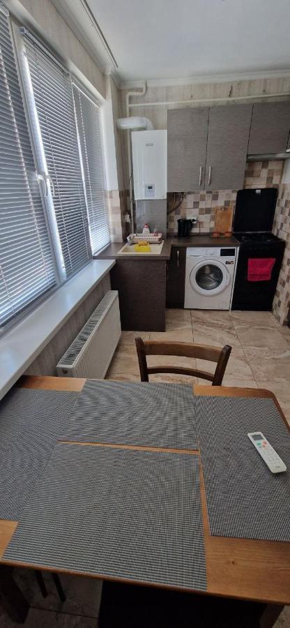Tecuci Apartment In The Center Кишинев Екстериор снимка